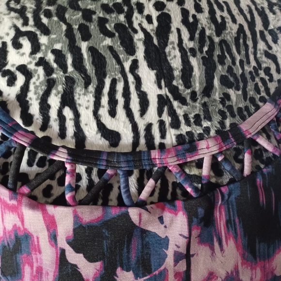 Swim wear - Picture 3 of 3